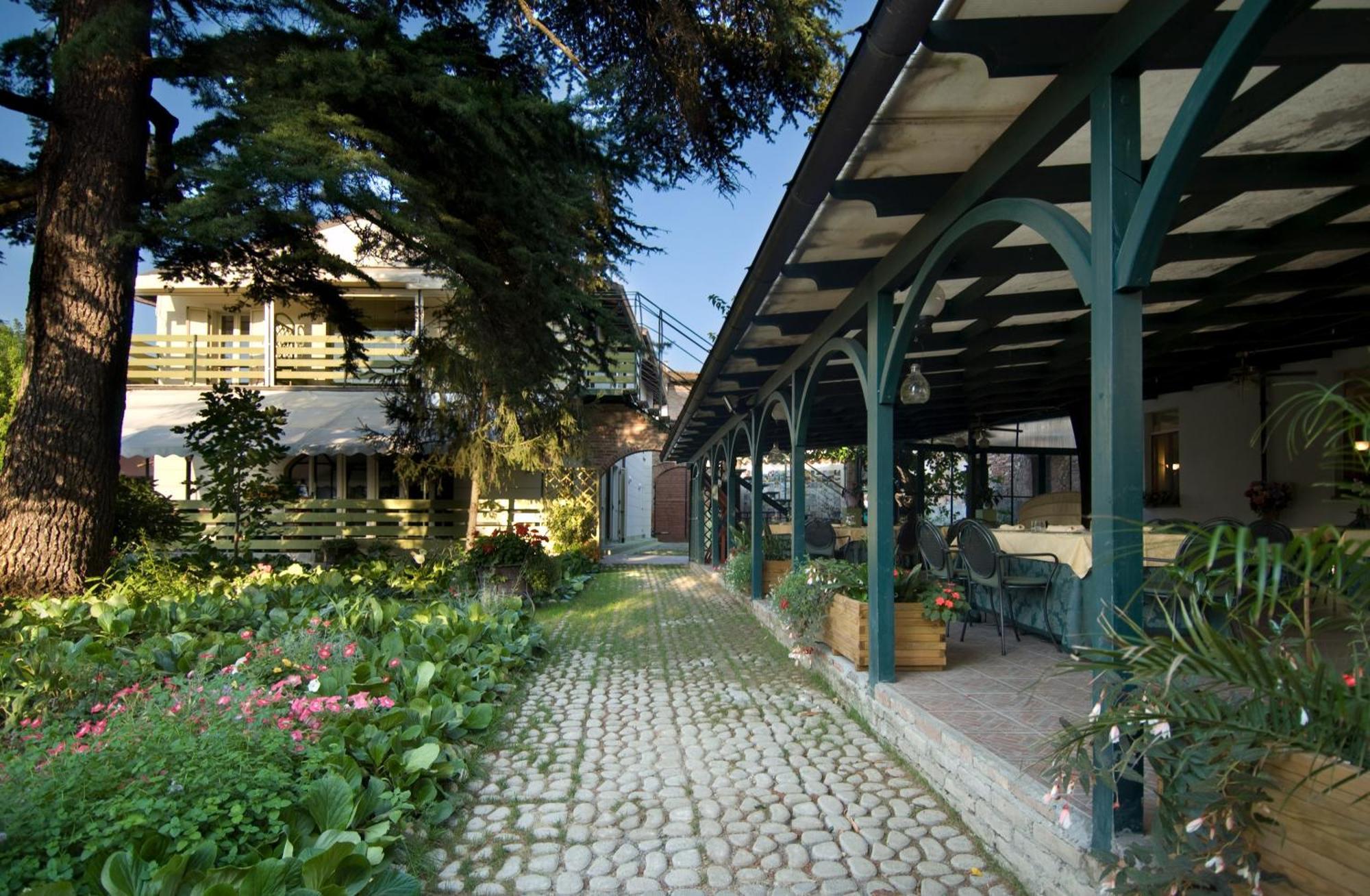 Malpassuti Resort Carbonara Scrivia Exteriér fotografie